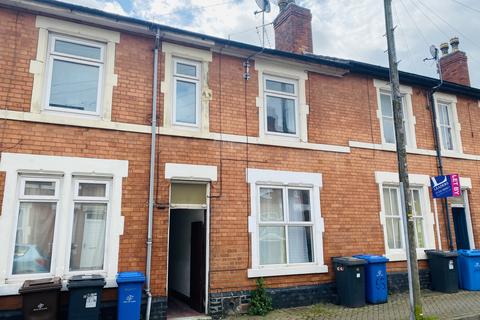 4 bedroom terraced house to rent, Wolfa Street, DERBY