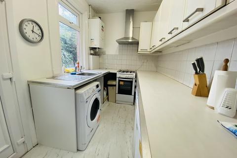 4 bedroom terraced house to rent, Wolfa Street, DERBY