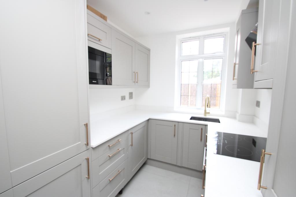 House in London - View 2