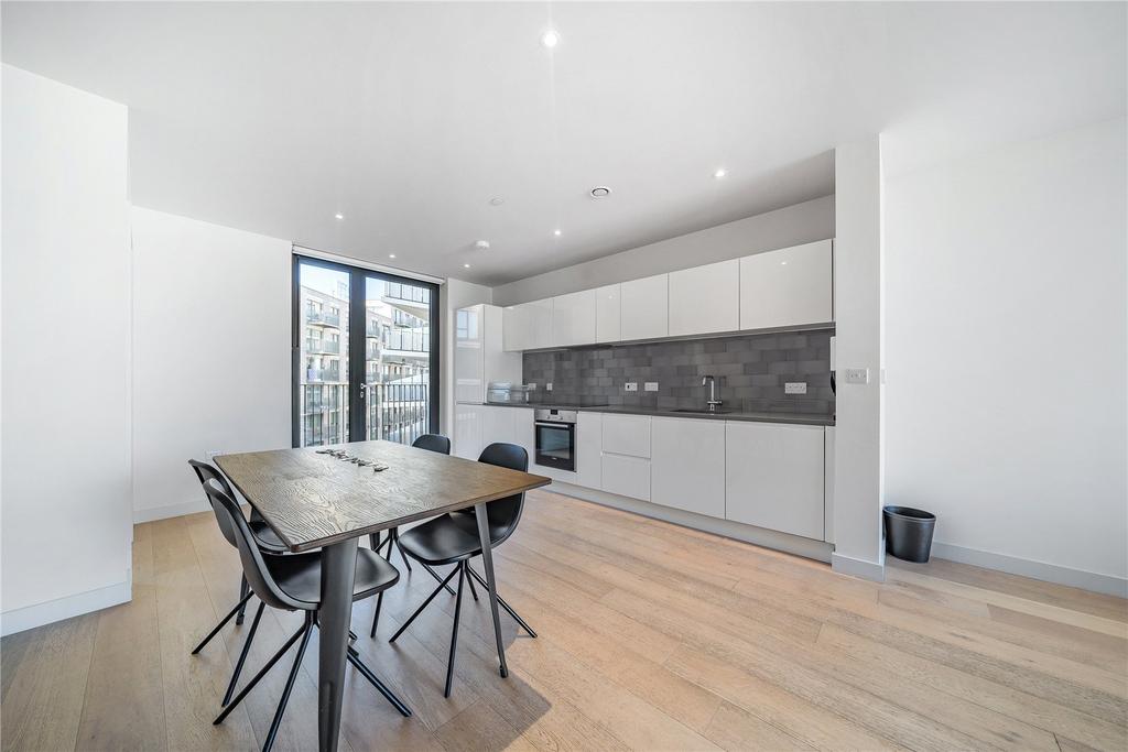 Apartment in London, Royal Wharf, Silvertown - More
