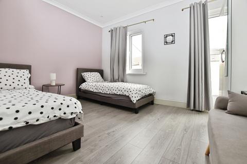 2 bedroom terraced house for sale, Alfonso Street, Hull
