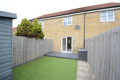 2 bed terraced house for rent in Far Moss, Selby