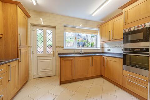 4 bedroom terraced house for sale, Walden Grange Close, Newport, NP19