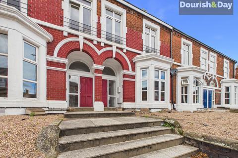 2 bedroom flat to rent, Wolverhampton Road, Stafford ST17