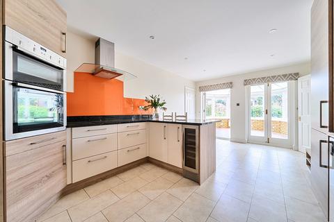 4 bedroom detached house for sale, Bickmore Way, Tonbridge, TN9