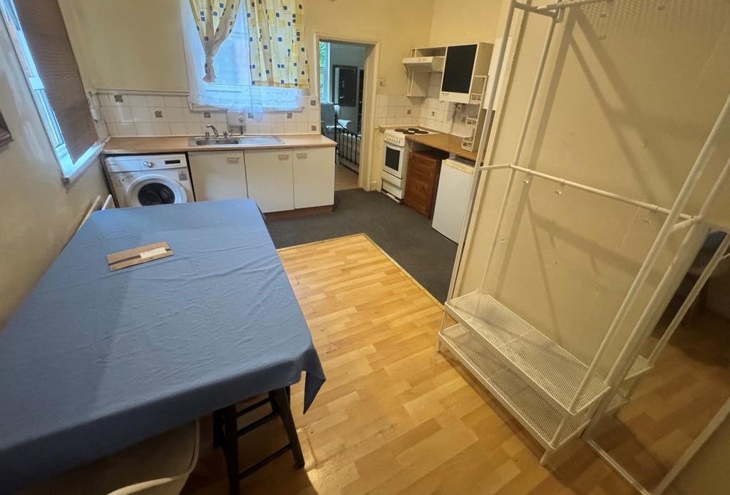 Apartment in Birmingham, Ladywood - View 2