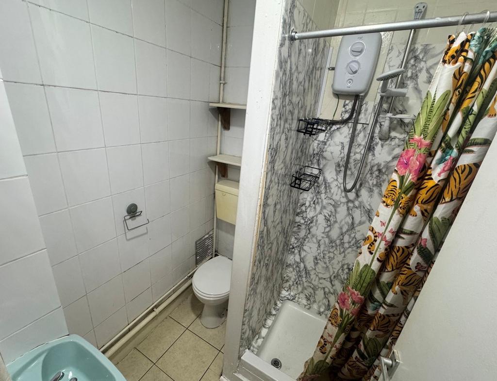Apartment in Birmingham, Ladywood - View 5