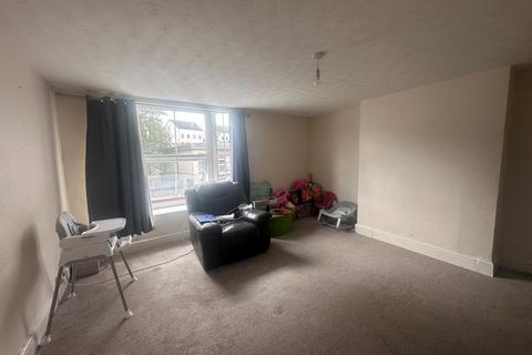 2 bedroom flat to rent, Comberton Hill, Kidderminster, DY10