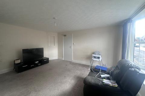 2 bedroom flat to rent, Comberton Hill, Kidderminster, DY10