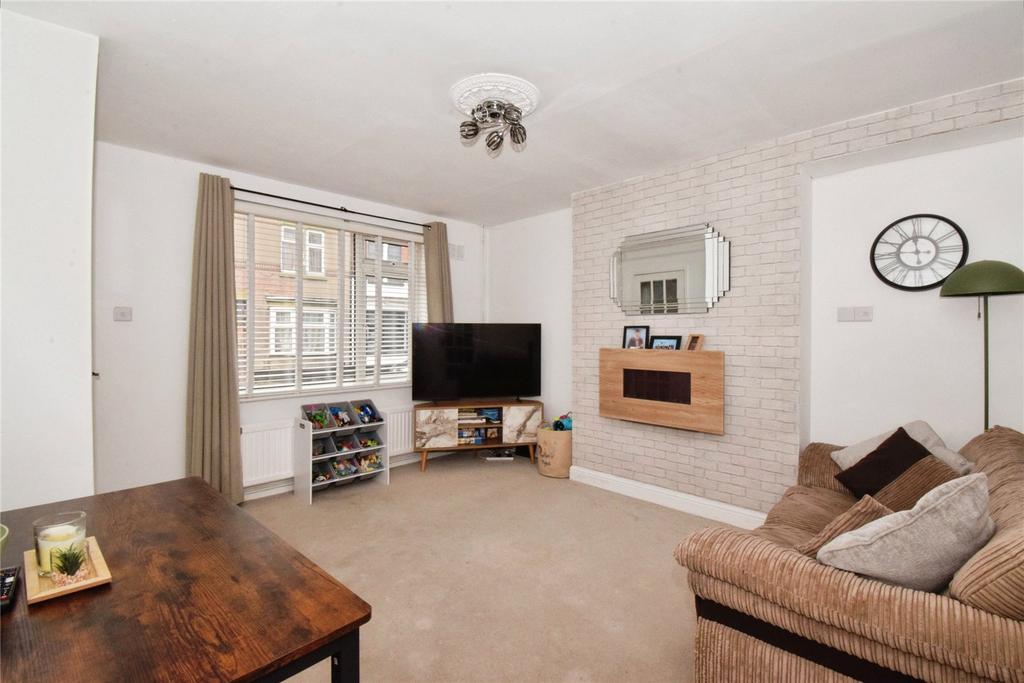 House in Oadby and Wigston, Wigston Fields, South Wigston - More