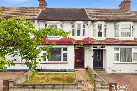 4 bedroom terraced house for sale, Shrewsbury Road, London, N11