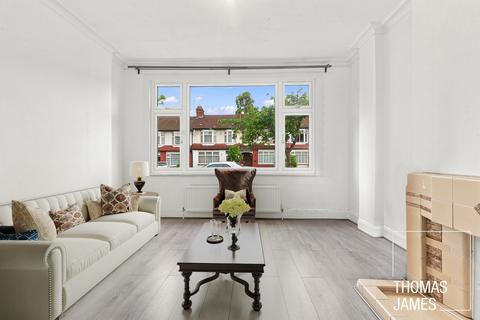 4 bedroom terraced house for sale, Shrewsbury Road, London, N11