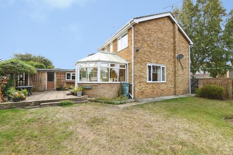 4 bedroom detached house for sale, Attwoods Close, Chelmsford