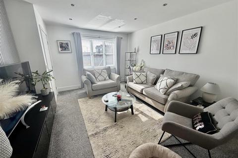 3 bedroom house for sale, Penshaw Place, Houghton Le Spring DH4