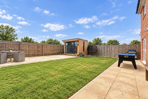 5 bedroom detached house for sale, Douglas Drive, Grove