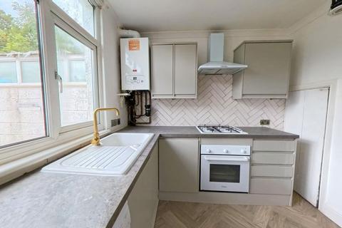 2 bedroom terraced house to rent, Parkside Avenue, Bexleyheath, DA7
