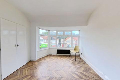 2 bedroom terraced house to rent, Parkside Avenue, Bexleyheath, DA7