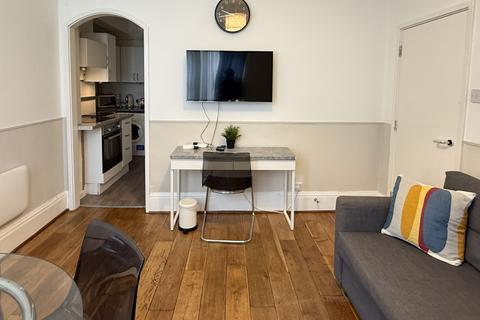 1 bedroom flat to rent, Oxford Street, W1D 1LZ