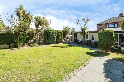 3 bedroom semi-detached house for sale, Franmil Road, Hornchurch, Essex, RM12