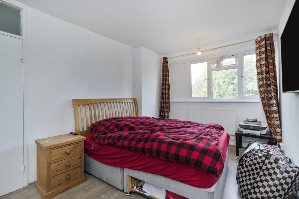 Apartment in Woolwich - View 5