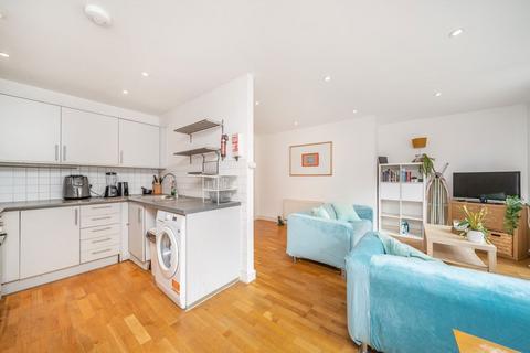 4 bedroom flat for sale, Pigott Street, London E14