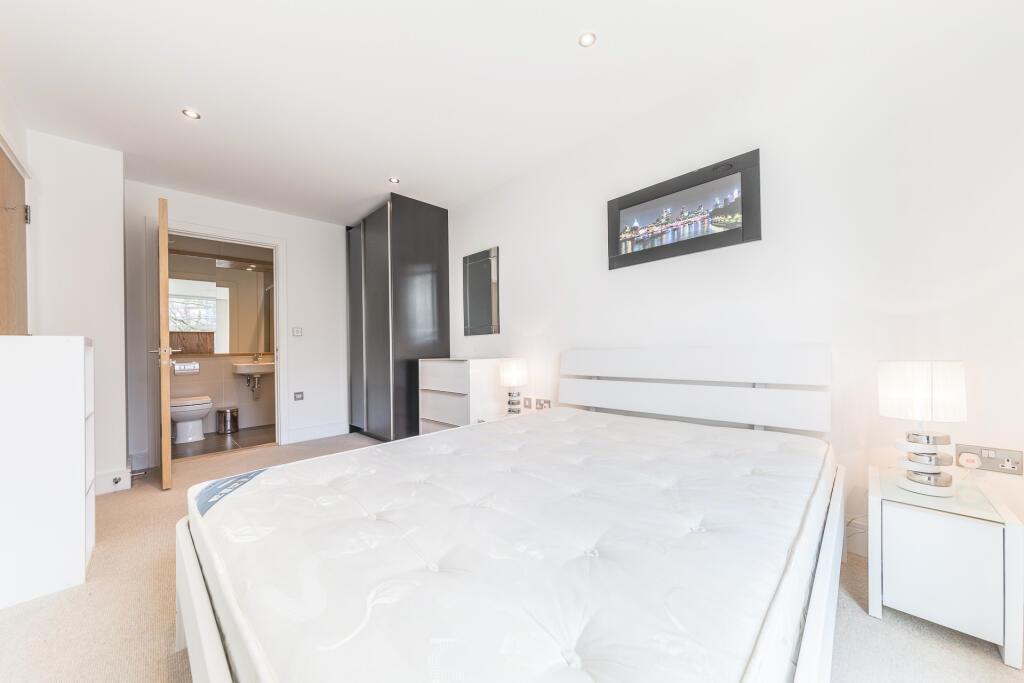Apartment in Sheffield - View 3