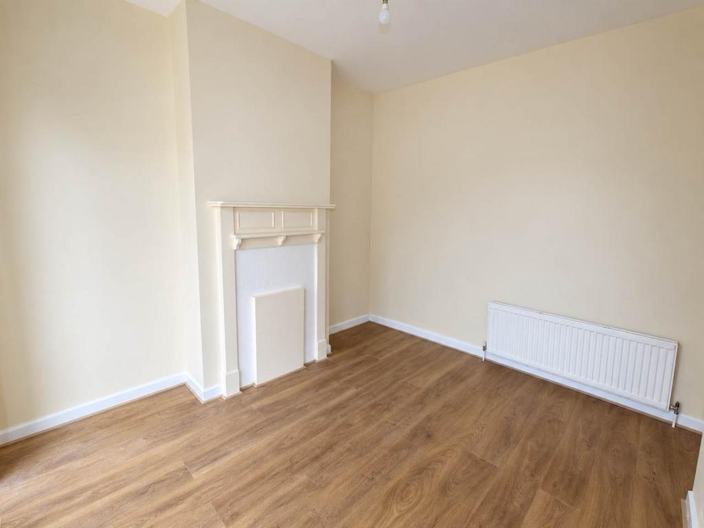 House in Middlesex - View 4
