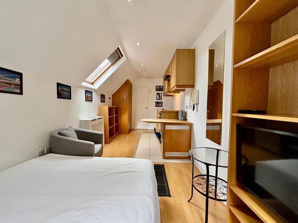 Apartment in London - View 4