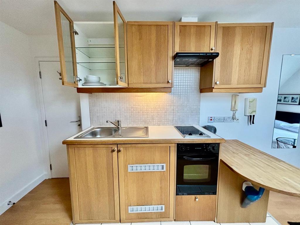 Apartment in London - More