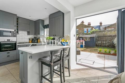 undefined, Roslyn Road, London, N15