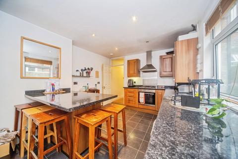 4 bedroom terraced house for sale, Osborne Road North, Portswood, Southampton, Hampshire, SO17
