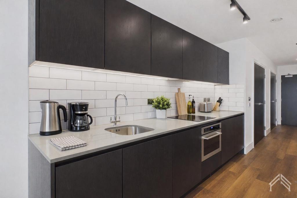 Apartment in London - View 3