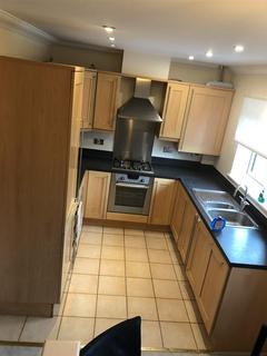 3 bedroom terraced house to rent, Charles Church Walk, Ilford IG1