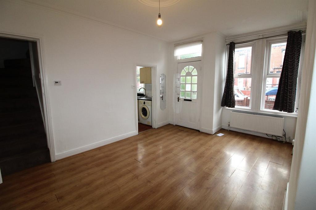 House in Leeds, West Yorkshire - View 4