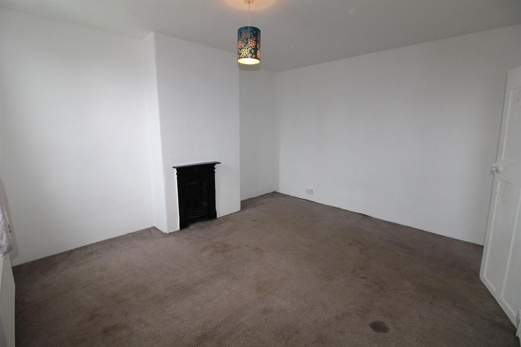 House in Leeds, West Yorkshire - View 5