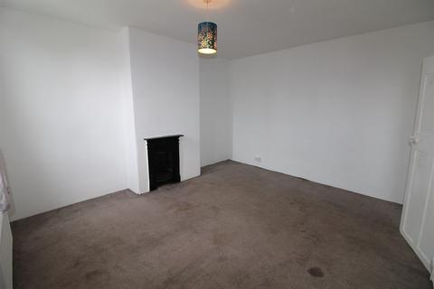 2 bedroom terraced house to rent, Florence Mount, Florence Mount, West Yorkshire, LS9