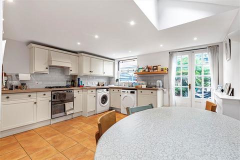3 bedroom terraced house for sale, Charles Street, London SW13