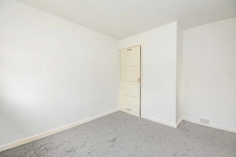 2 bedroom semi-detached house to rent, Bower Farm Road, Chesterfield S41