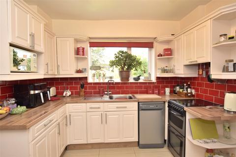 3 bedroom semi-detached house to rent, Meaden Hill, Oxford OX3