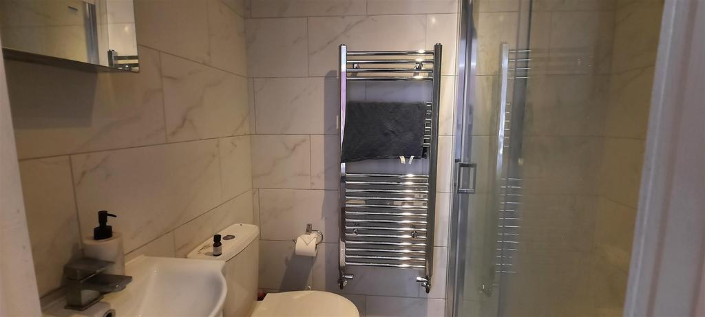 Apartment in London - View 5