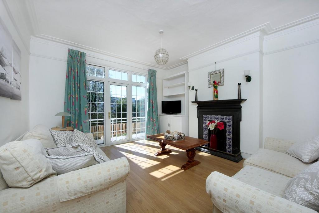 Apartment in Acton - View 3