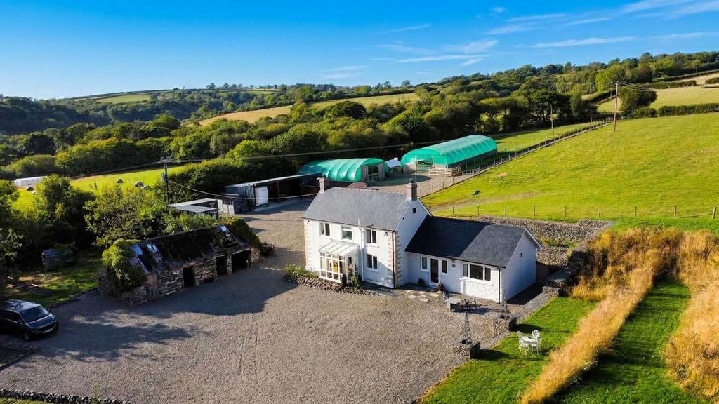 House in Clynderwen - View 3
