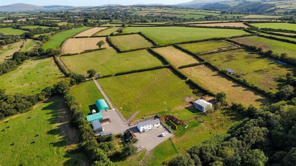 House in Clynderwen - View 4