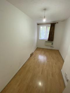 2 bedroom flat to rent, 2 Bedroom Flat – Greenslade Road, Barking, IG11