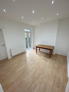 undefined, 4 Bedroom House – Beechfield Road, London N4