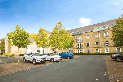2 bedroom flat for sale, Albert Promenade, Halifax, West Yorkshire, HX3