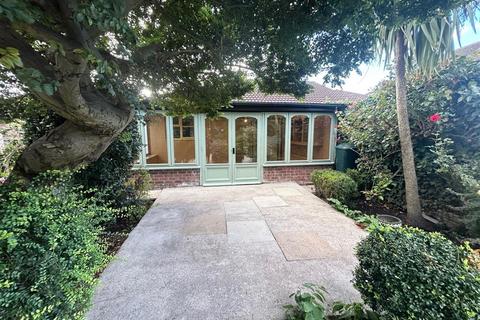 2 bedroom bungalow to rent, The Pastures, Bawtry, DONCASTER