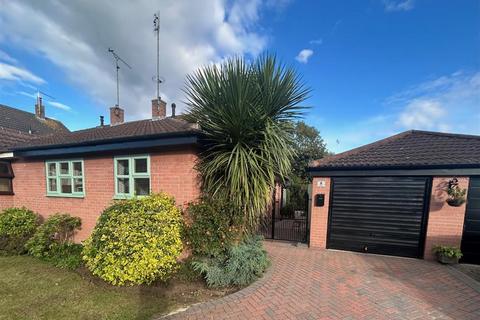 2 bedroom bungalow to rent, The Pastures, Bawtry, DONCASTER