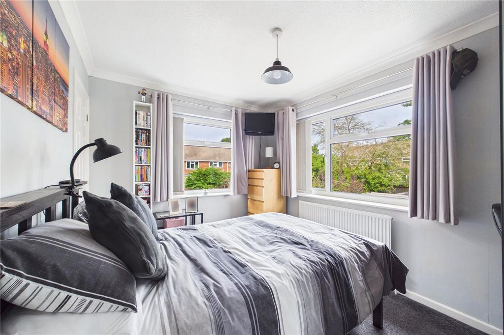 House in Reading, Garston Park, Tilehurst - More