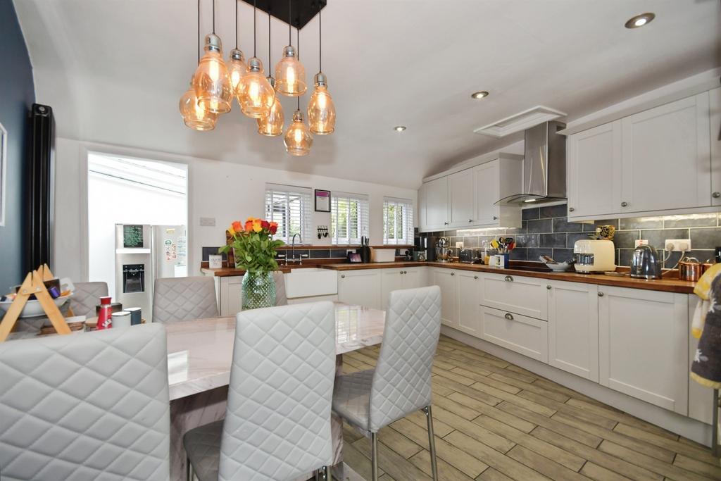 House in Derbyshire Dales, Tideswell - View 4
